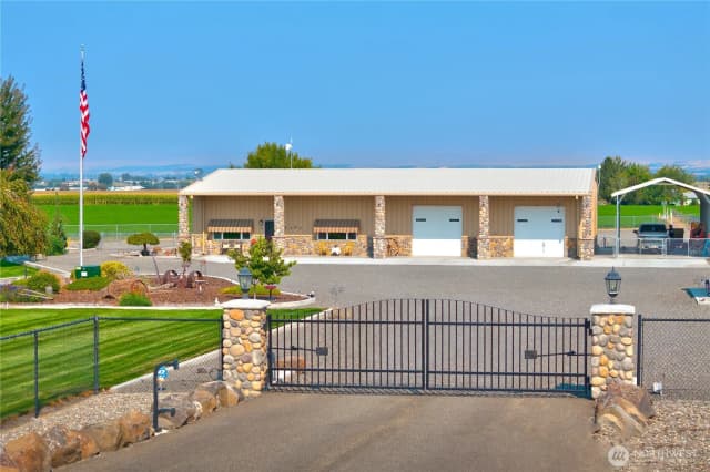 Property photo for 2101 Forsell Road, Grandview