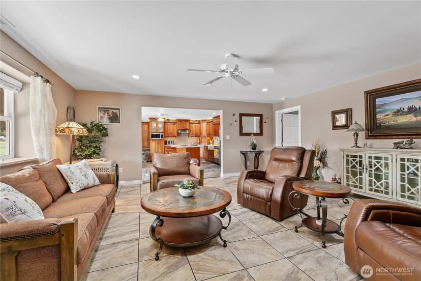 Property photo for 2101 Forsell Road, Grandview photo 12