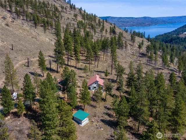 Property photo for 241 Chickadee Mountain Lane, Chelan photo 4
