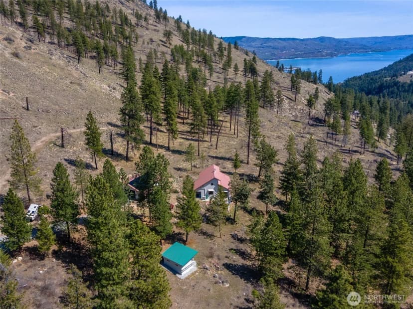 Property photo for 241 Chickadee Mountain Lane, Chelan photo 4