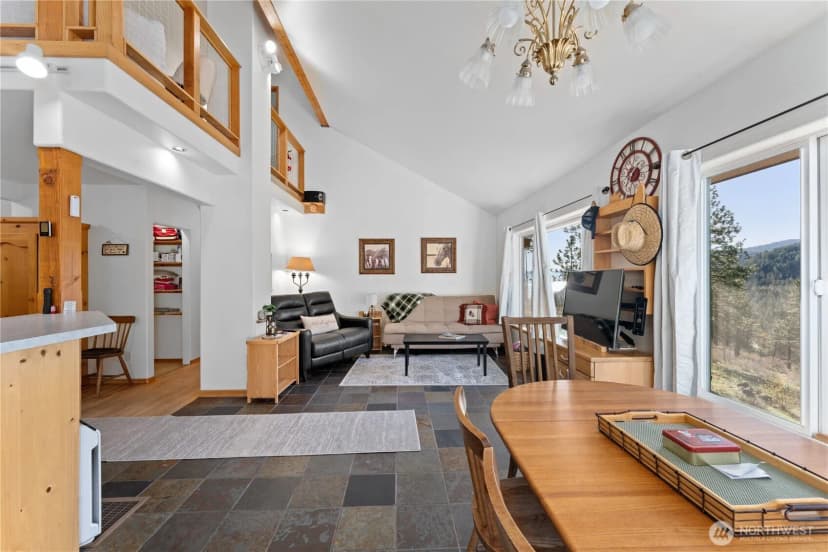 Property photo for 241 Chickadee Mountain Lane, Chelan photo 5