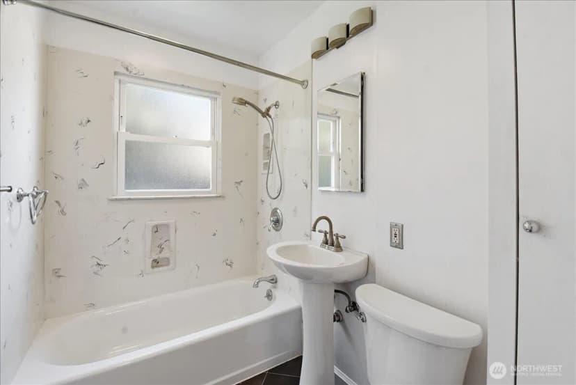 Property photo for 3803 42nd Avenue S, Seattle photo 14