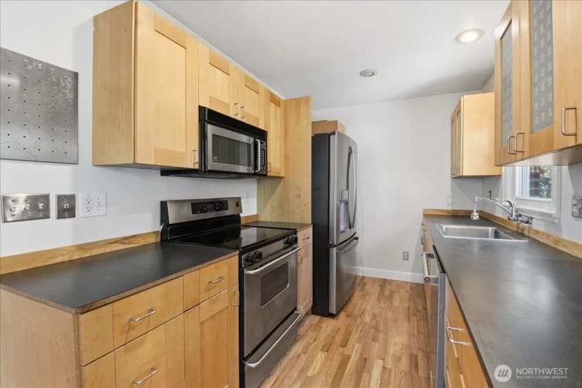 Property photo for 3803 42nd Avenue S, Seattle photo 6