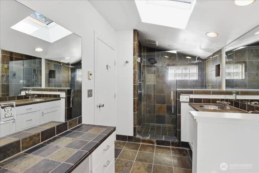 Property photo for 3803 42nd Avenue S, Seattle photo 11