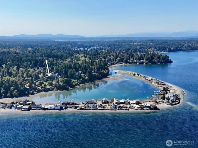 Property photo for 10240 Ne Lafayette Avenue, Bainbridge Island