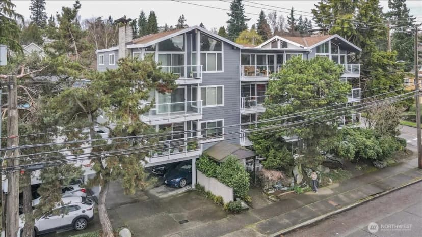 Property photo for 5249 40th Avenue Ne #101, Seattle