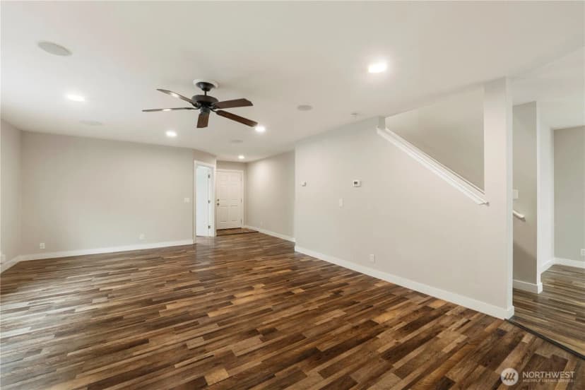 Property photo for 8213 209th Avenue Ct E, Bonney Lake photo 5