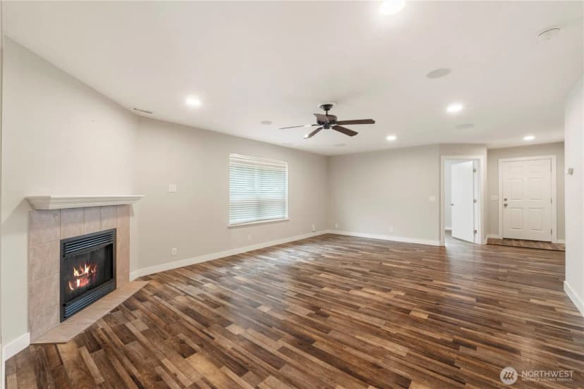Property photo for 8213 209th Avenue Ct E, Bonney Lake photo 6
