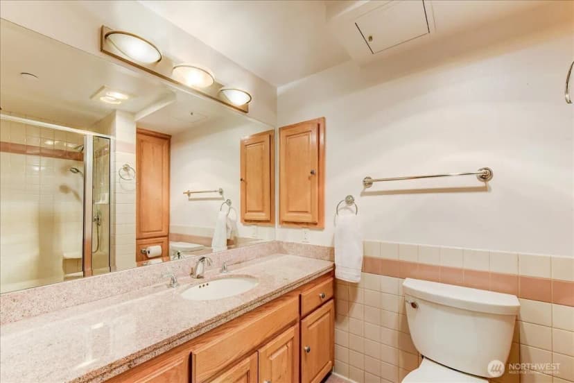 Property photo for 1527 California Avenue Sw #301, Seattle photo 13