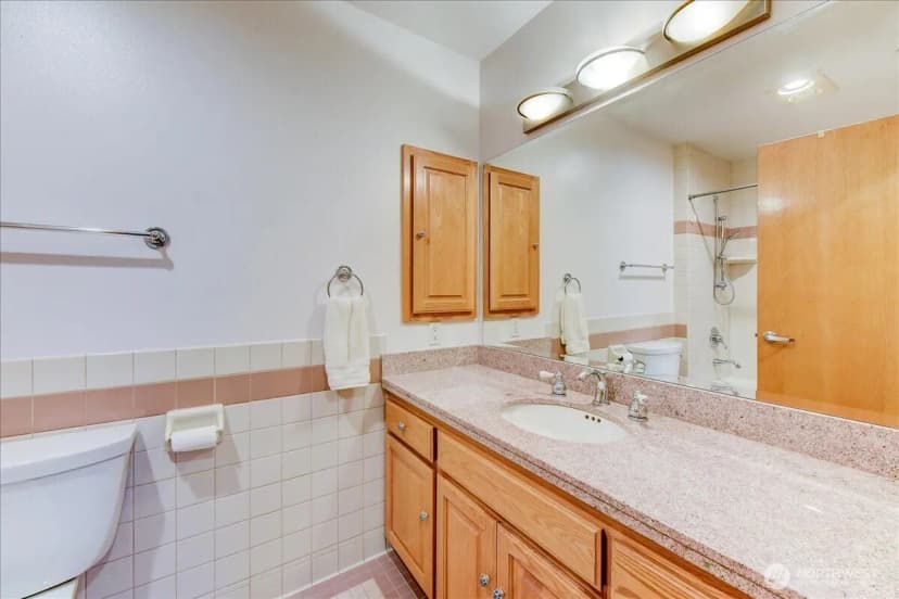 Property photo for 1527 California Avenue Sw #301, Seattle photo 14