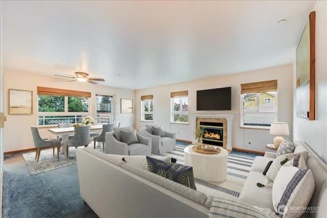 Property photo for 1527 California Avenue Sw #301, Seattle photo 2
