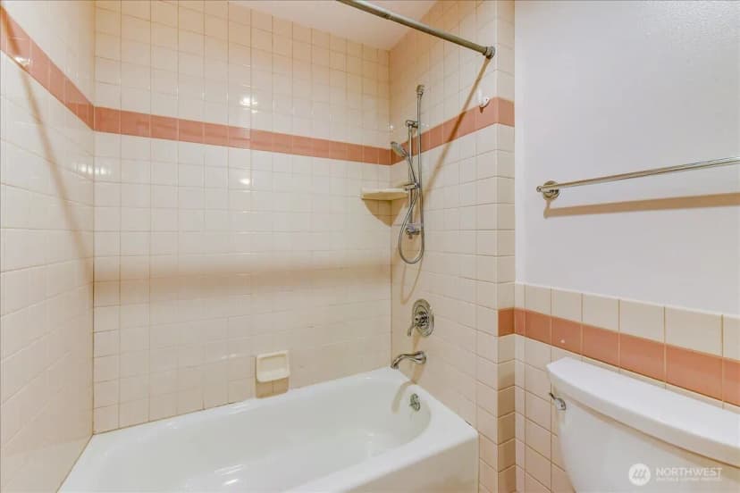 Property photo for 1527 California Avenue Sw #301, Seattle photo 15
