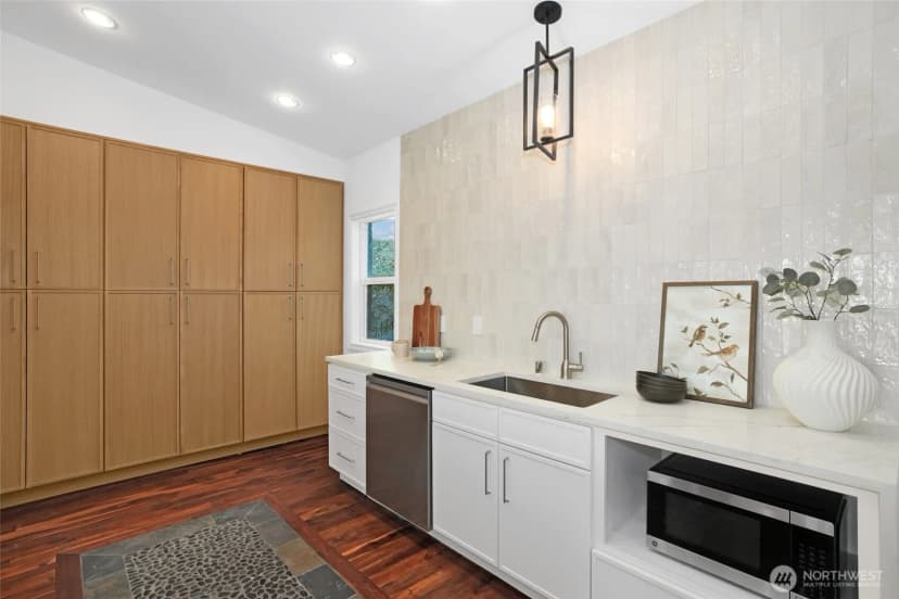 Property photo for 1307 N Cascade Avenue, Tacoma photo 14
