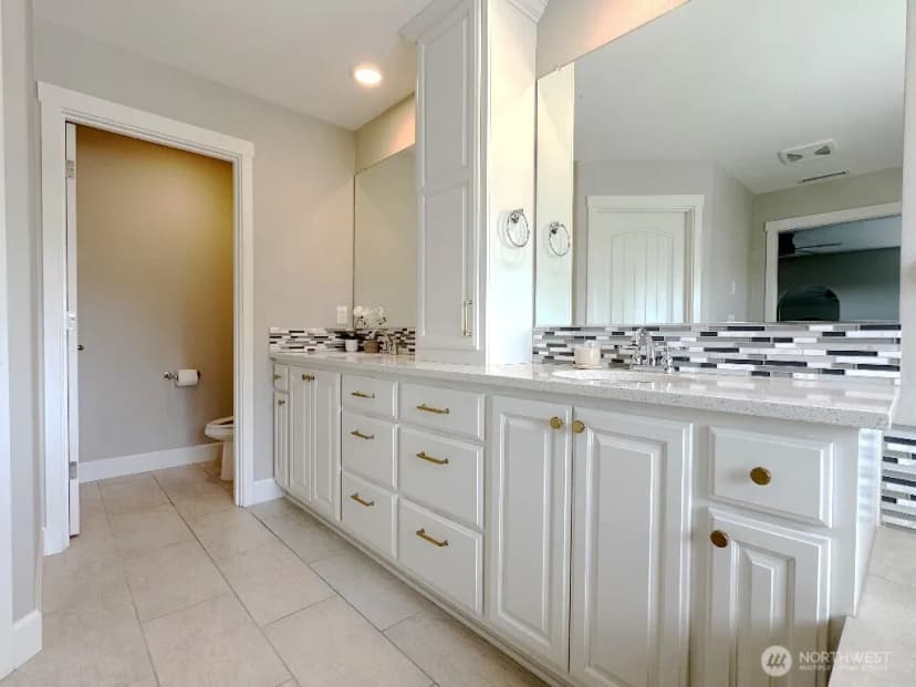 Property photo for 885 N Squire Drive, Ridgefield photo 13