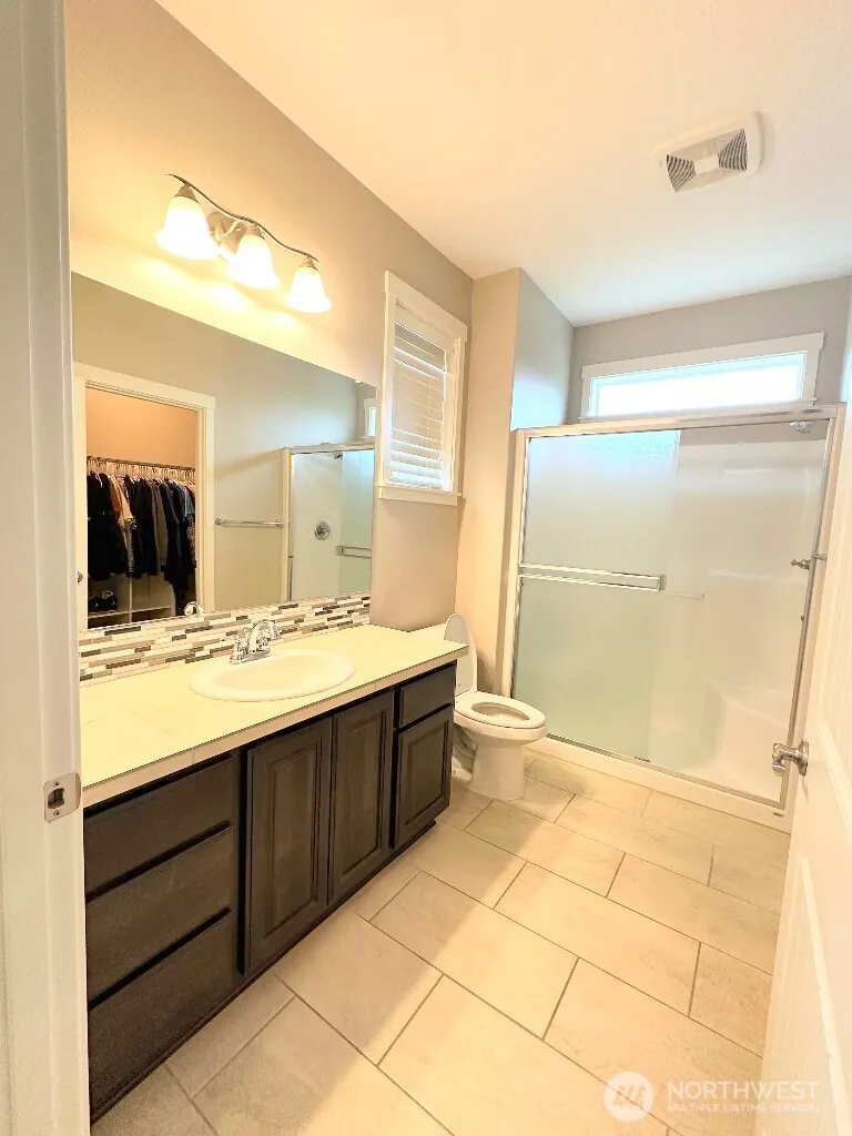 Property photo for 885 N Squire Drive, Ridgefield photo 17