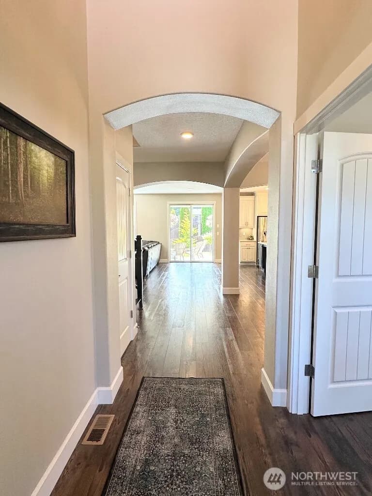 Property photo for 885 N Squire Drive, Ridgefield photo 2