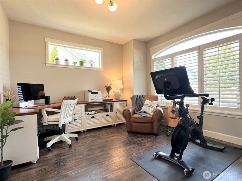 Property photo for 885 N Squire Drive, Ridgefield photo 8