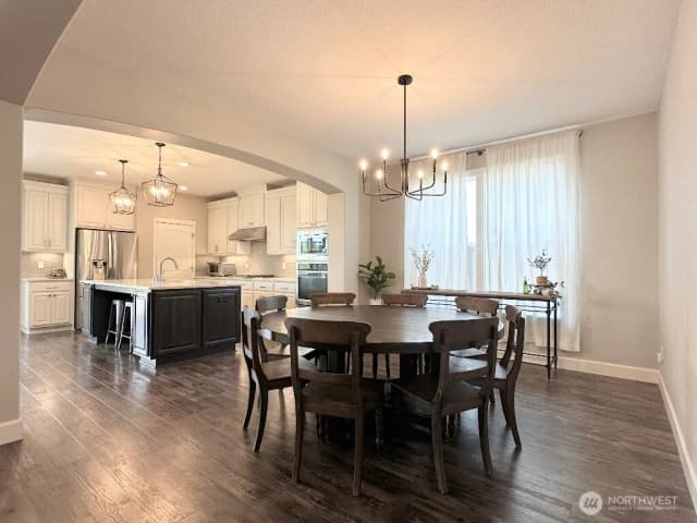Property photo for 885 N Squire Drive, Ridgefield photo 3