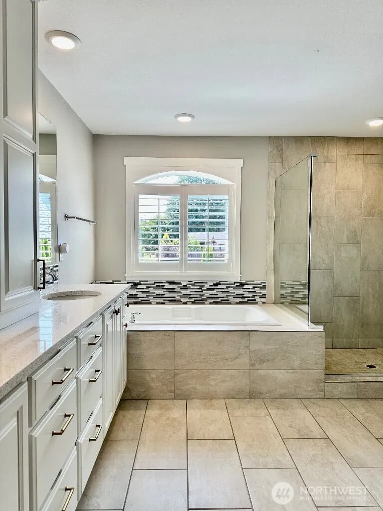 Property photo for 885 N Squire Drive, Ridgefield photo 14
