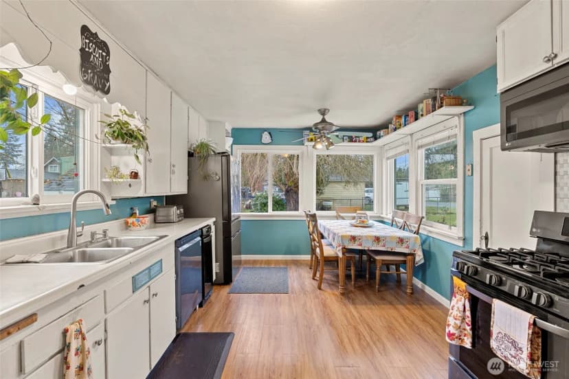 Property photo for 9715 Thurston Lane, Sedro Woolley photo 19