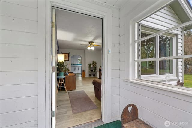 Property photo for 9715 Thurston Lane, Sedro Woolley photo 5