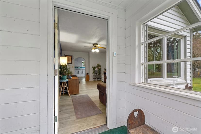 Property photo for 9715 Thurston Lane, Sedro Woolley photo 5