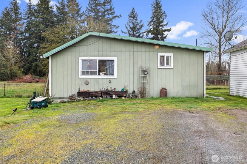 Property photo for 9715 Thurston Lane, Sedro Woolley photo 3