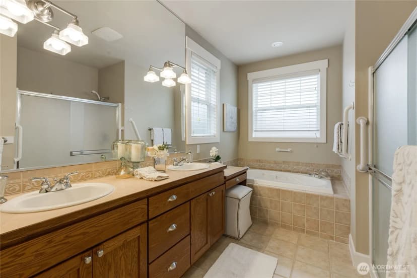 Property photo for 3322 Garden Court N, Renton photo 9