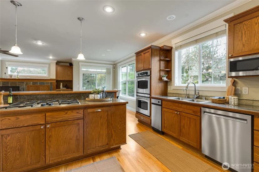 Property photo for 3322 Garden Court N, Renton photo 13