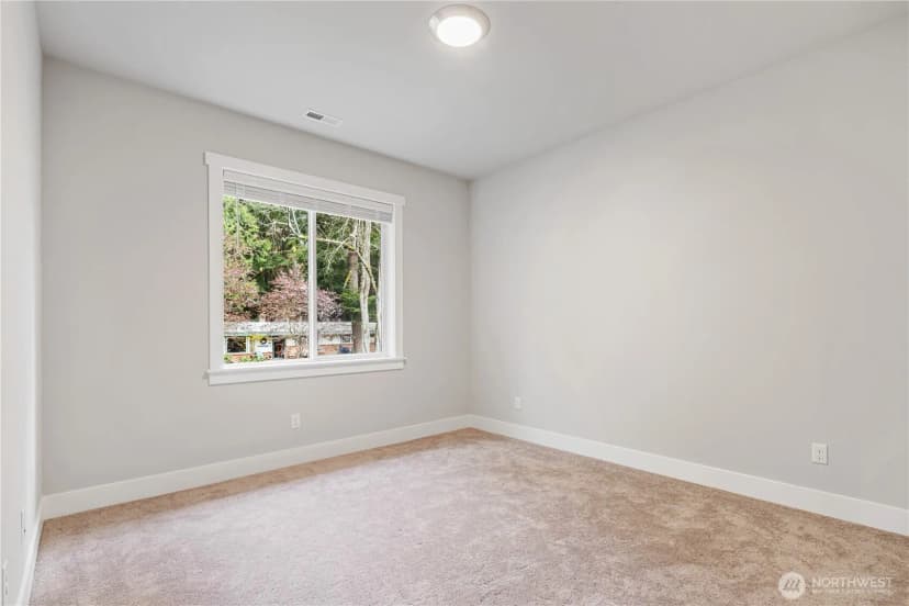 Property photo for 7230 Ne 129th St, Kirkland photo 29
