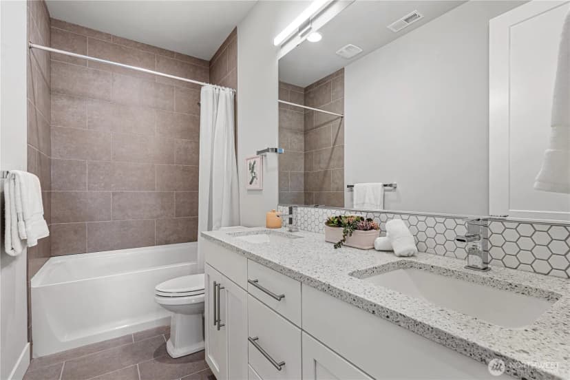 Property photo for 7230 Ne 129th St, Kirkland photo 27