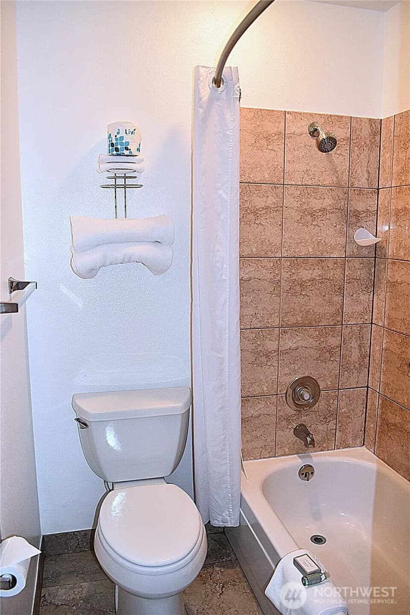 Property photo for 304 14th Street Nw #115, Long Beach photo 5