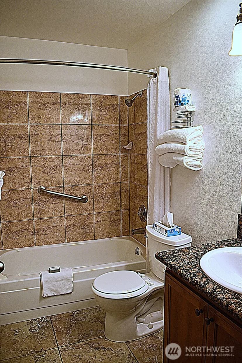 Property photo for 304 14th Street Nw #115, Long Beach photo 8