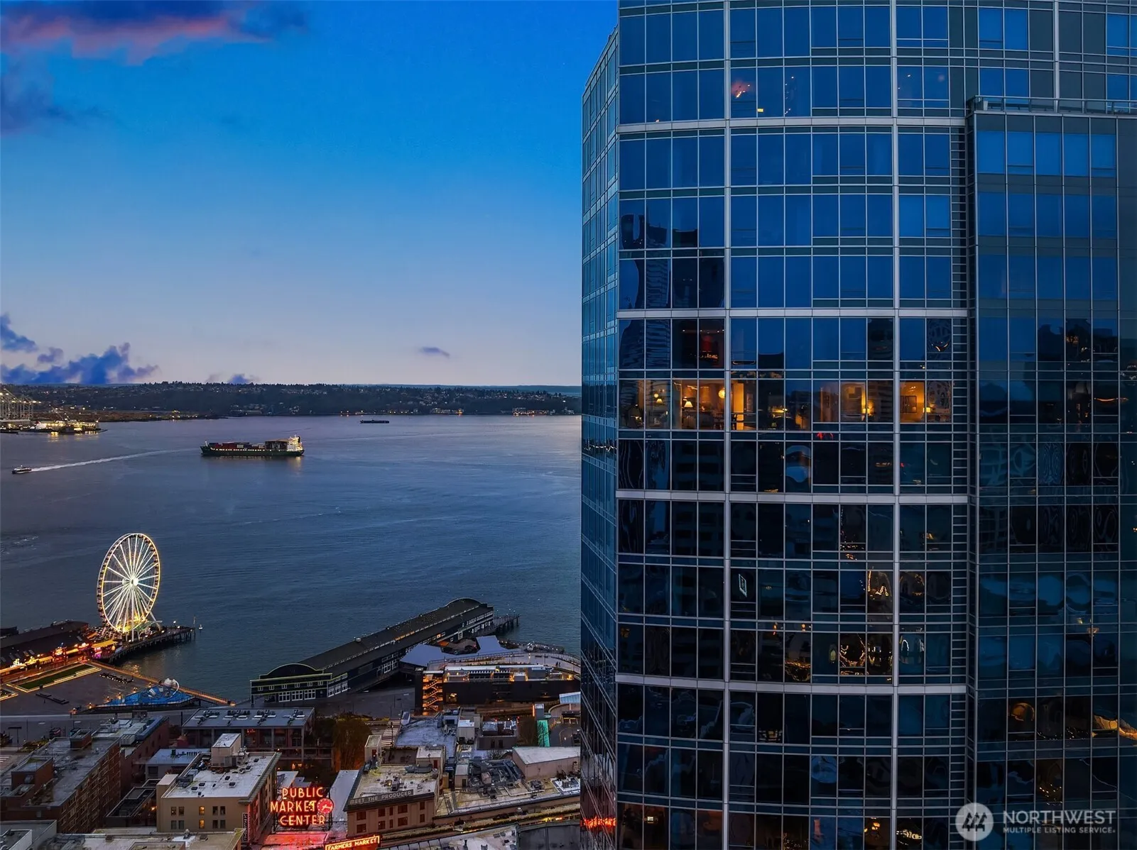 Property photo for 1521 2nd Avenue #3102, Seattle photo 2