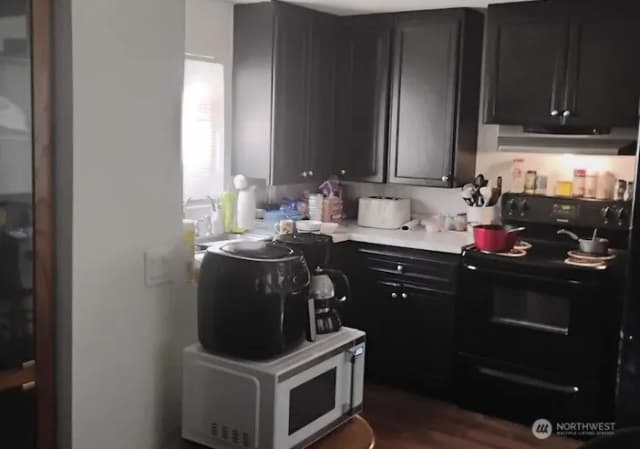 Property photo for 735 S Melbourne Street S, Westport photo 2