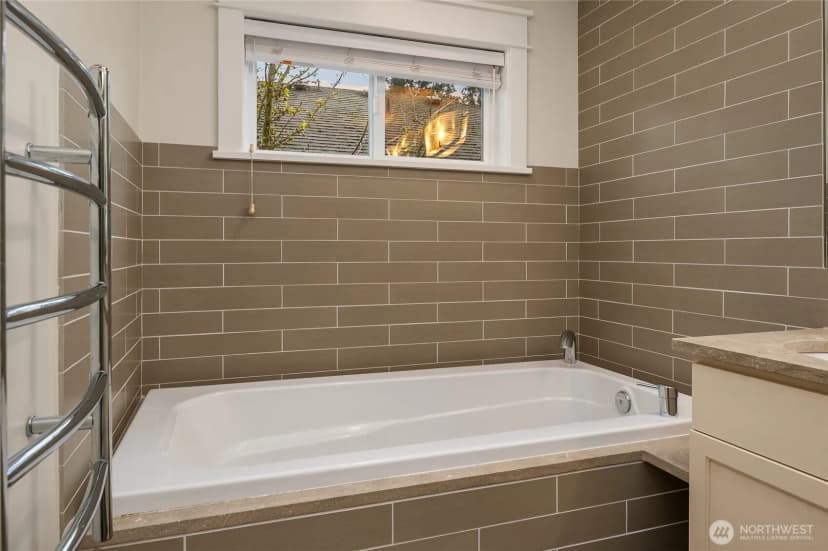 Property photo for 5537 37th Avenue Ne, Seattle photo 27