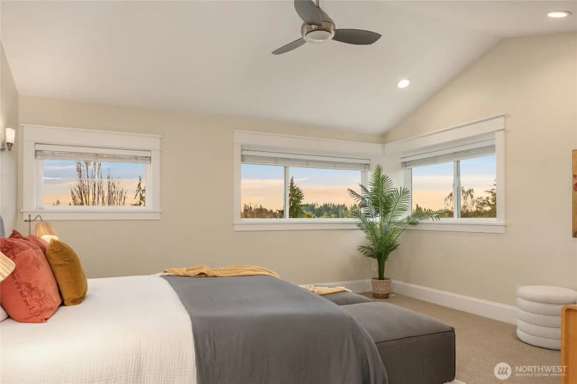 Property photo for 5537 37th Avenue Ne, Seattle photo 24