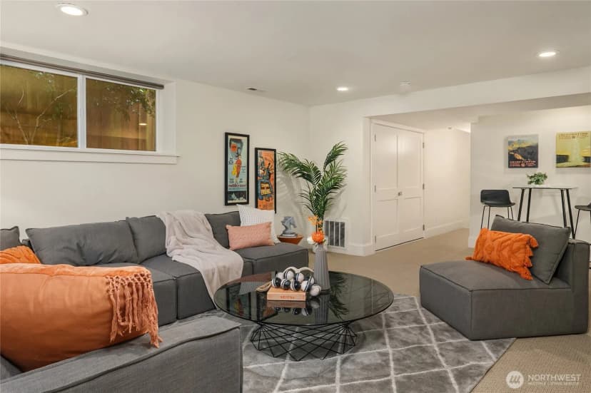 Property photo for 5537 37th Avenue Ne, Seattle photo 18