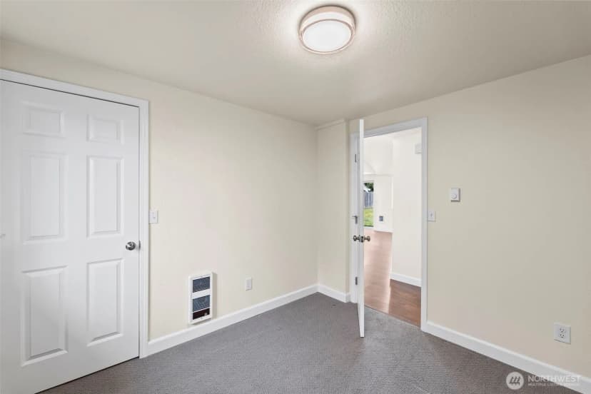 Property photo for 8410 29th Street W, University Place photo 17