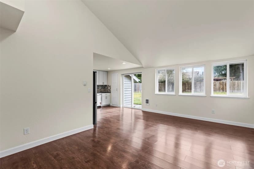 Property photo for 8410 29th Street W, University Place photo 10