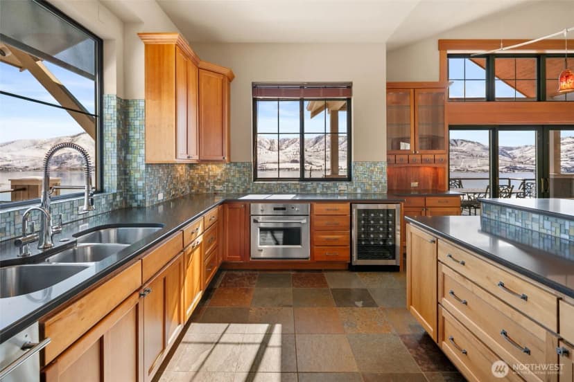 Property photo for 232 Crystal Drive, Chelan photo 11