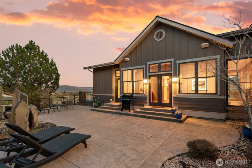Property photo for 232 Crystal Drive, Chelan photo 2