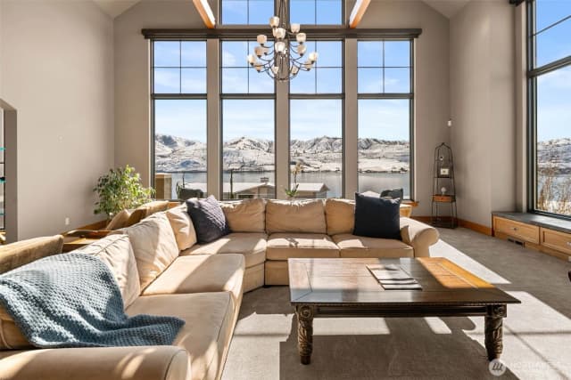 Property photo for 232 Crystal Drive, Chelan photo 4