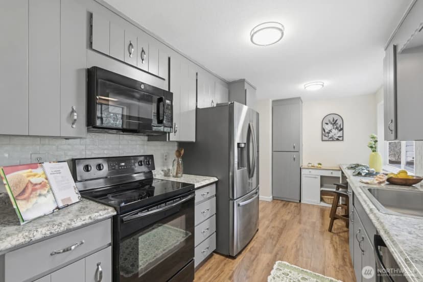 Property photo for 2191 Lakemoor Drive Sw, Olympia photo 11
