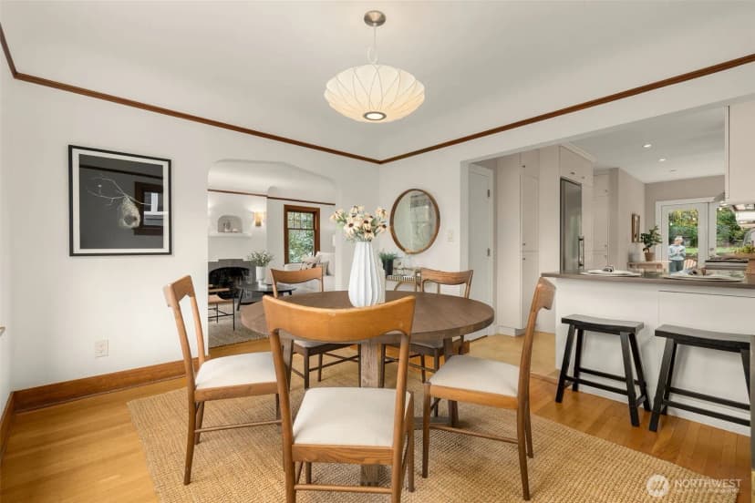 Property photo for 1724 31st Avenue, Seattle photo 6