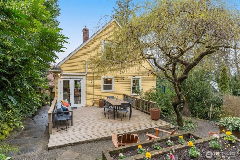 Property photo for 1724 31st Avenue, Seattle photo 24