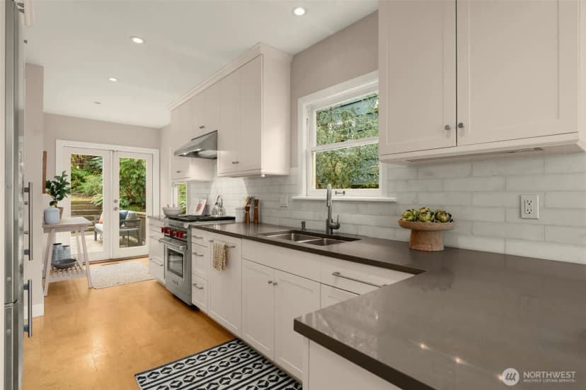 Property photo for 1724 31st Avenue, Seattle photo 7