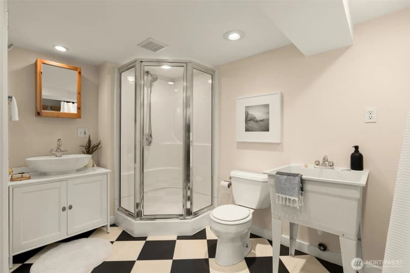 Property photo for 1724 31st Avenue, Seattle photo 20