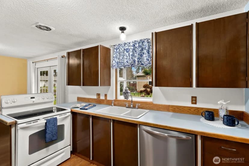 Property photo for 2504 S 365th Place, Federal Way photo 10