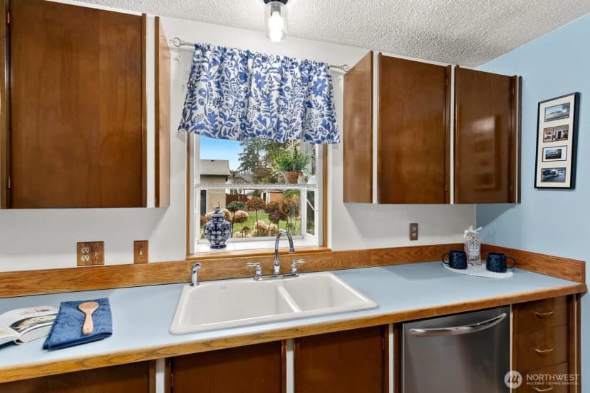 Property photo for 2504 S 365th Place, Federal Way photo 11